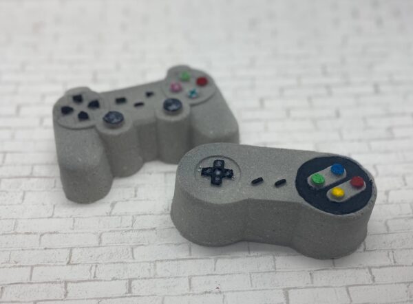 ivory anchors bath bomb: retro playstation controller 4.4oz